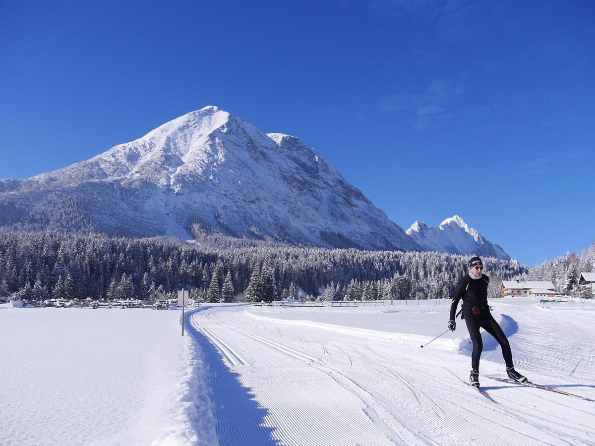 Alpenchalet Im Leutaschtal ภายนอก รูปภาพ